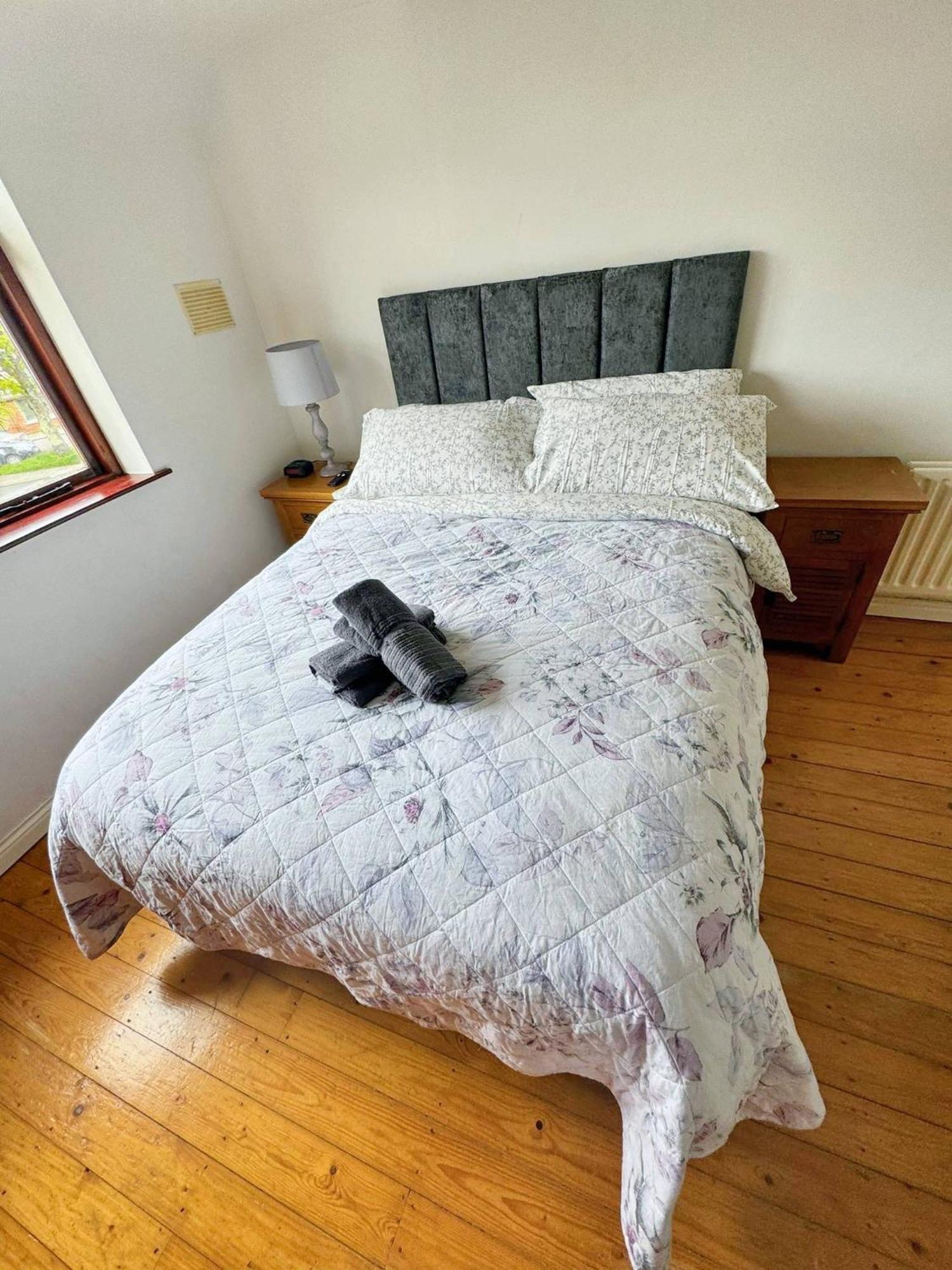 Casa vacanze Spacious Family Friendly 4br Near Town